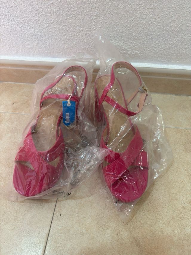 Sandalias mtng rosa tacón alto a estrenar