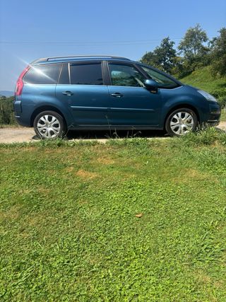 Citroen Grand C4 Picasso 2012