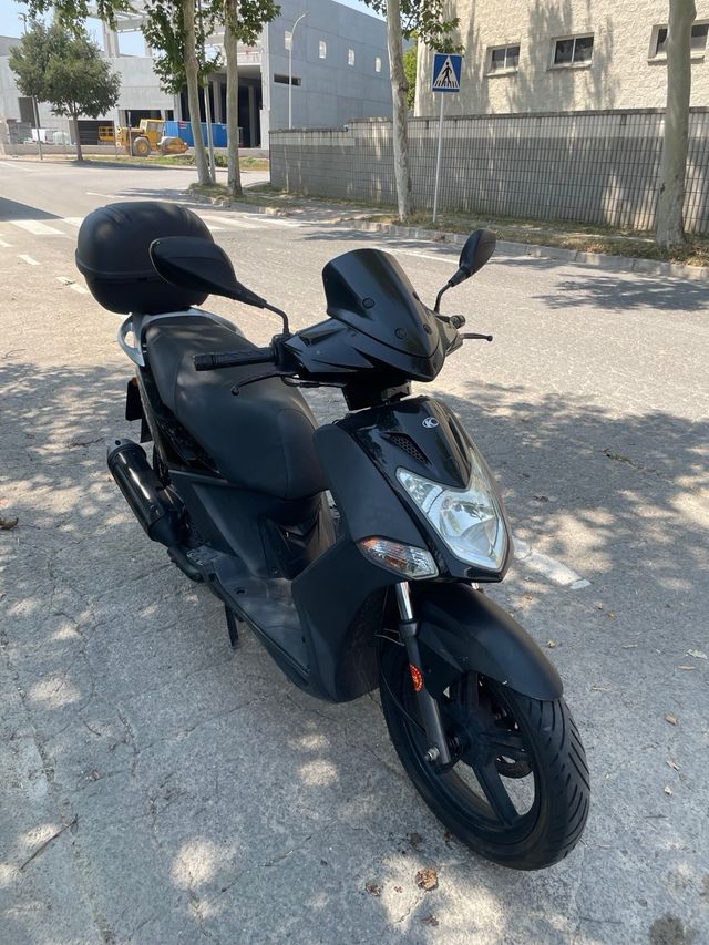 Scooter 125cc - negra
