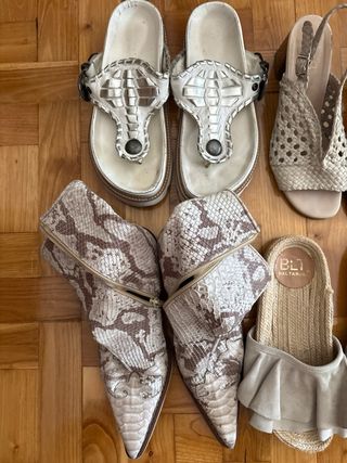 8 pares calzado mujer: botas, sandalias