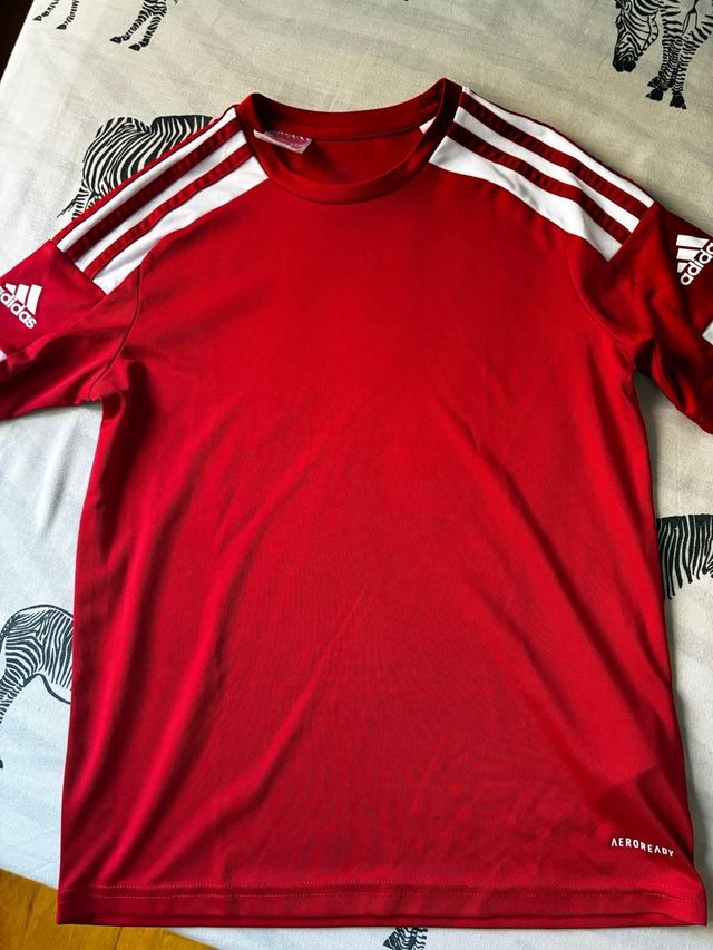 Pantalones Adidas - Negro c/Rayas y Camiseta