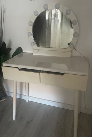 Tocador blanco con espejo LED