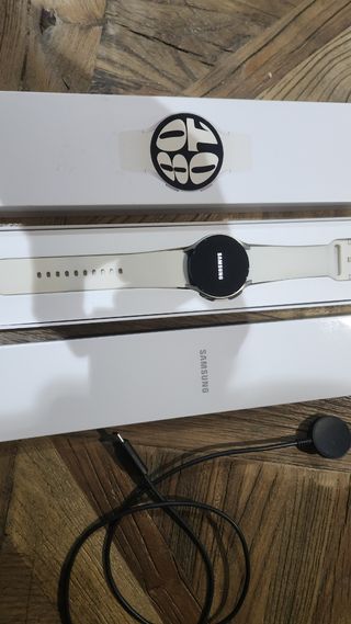 Samsung Galaxy Watch 6 - Plata/Blanco