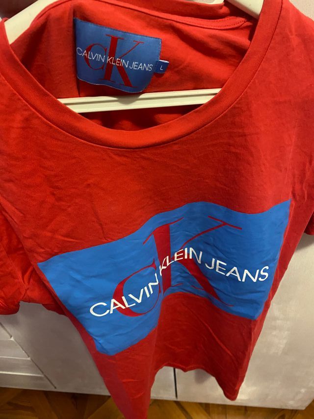 Camiseta roja Calvin Klein