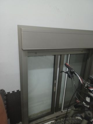 Ventana aluminio c/ persianas