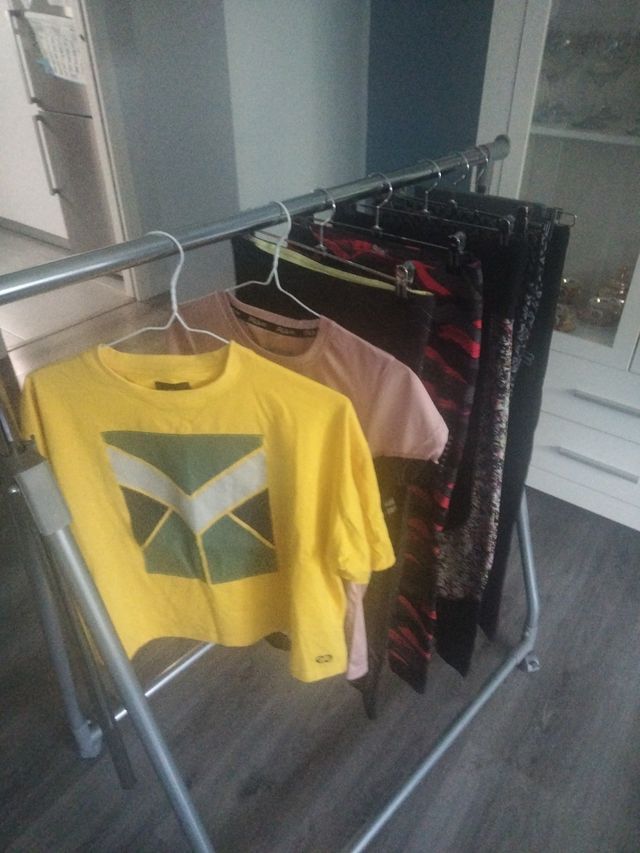 Ropa deportiva - Camisetas y Leggings. Talla s, xs