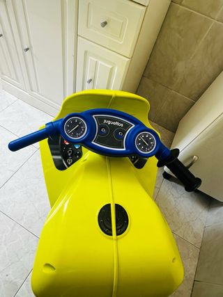 Moto correpasillos infantil – Amarillo y azul