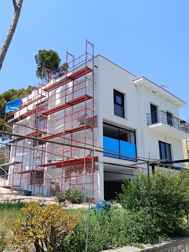 Rehabilitación de fachada mortero acrílico