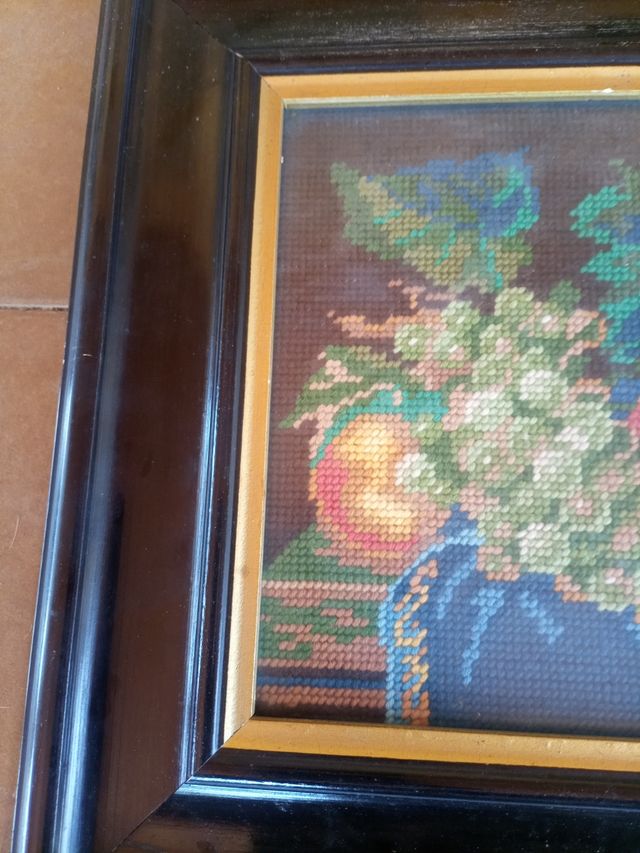 Cuadro punto de cruz frutas