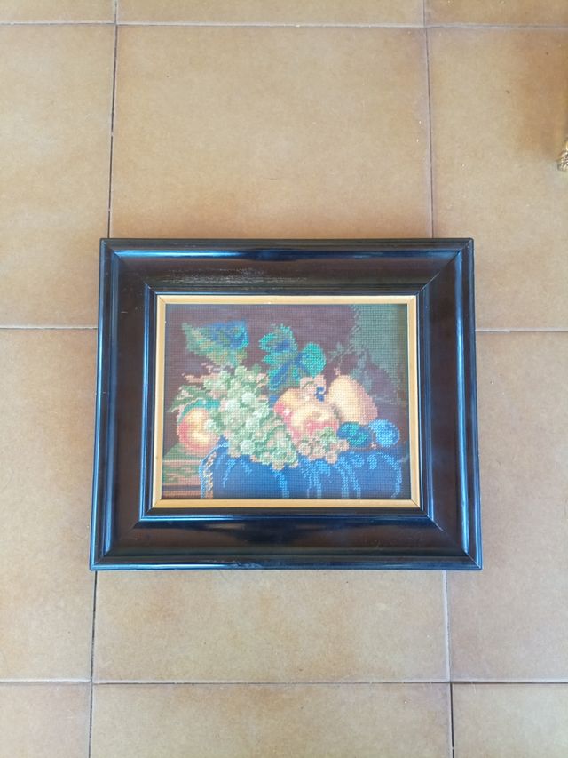 Cuadro punto de cruz frutas