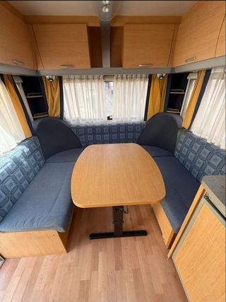 Caravana Knaus Südwind 450 FU