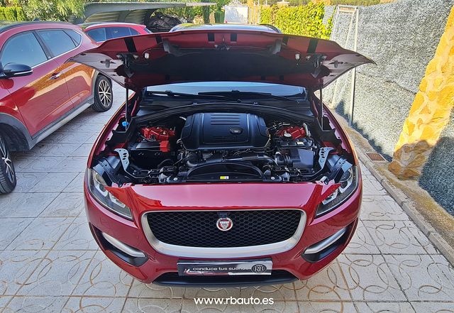 Jaguar F-Pace 25D AWD 240cv auto MOTOR NUEVO
