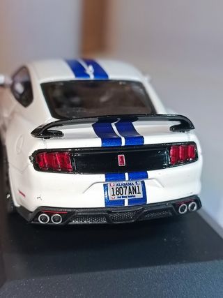 MUSTANG SHELBY GT350R (2016) 1:43 BLANCO