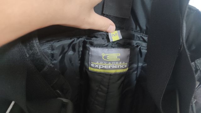 Chaqueta y pantalón para moto.