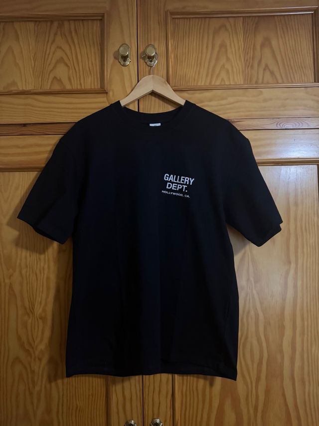 Camiseta Gallery Dept. Negra
