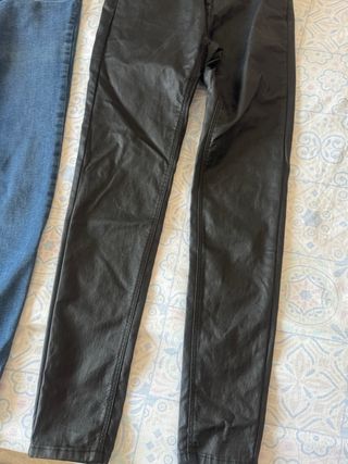 Pantalones negros pitillo