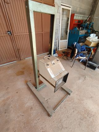 Alineador o regulador de faros