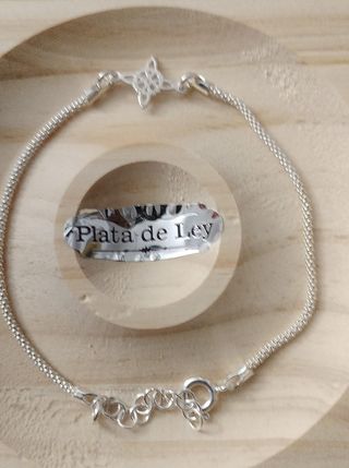Pulsera plata nudo bruja