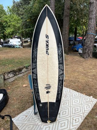 Tabla de surf Pukas 5‘9 30.9L  Axel Lorentz Shapes