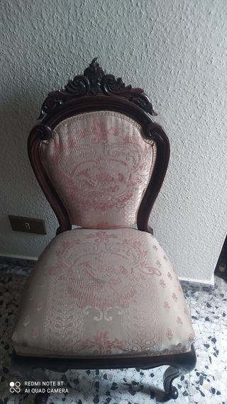 Cómoda antigua de madera