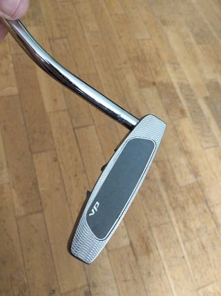 Putter Cleveland VP 5 09 34 pulgadas con funda
