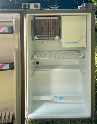 Nevera Trivalente ELECTROLUX RM270