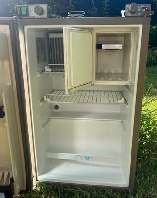 Nevera Trivalente ELECTROLUX RM270