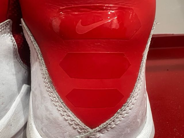 Zapatillas NIKE Zoom rojas.