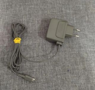 Cargador de Nintendo DS Lite