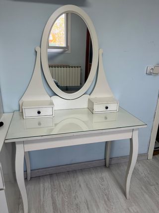Tocador con espejo Ikea Hemnes