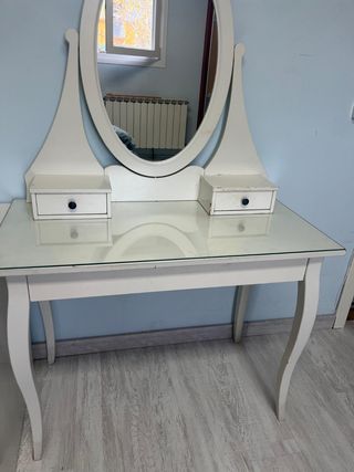 Tocador con espejo Ikea Hemnes