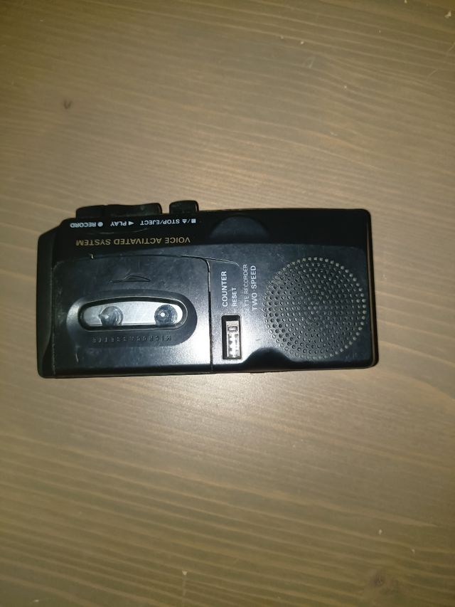 Registratore portatile per microcassette