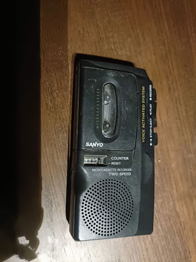 Registratore portatile per microcassette
