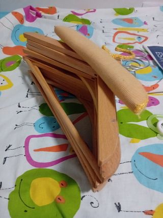 12 Perchas Madera Bebé/Niño como nuevas66
