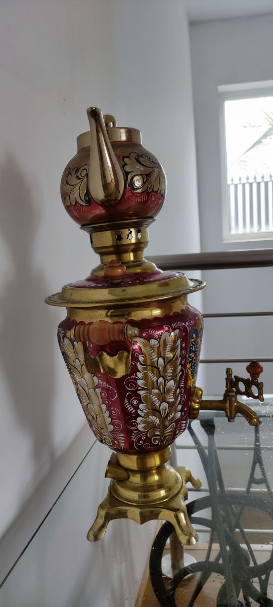 Samovar ruso pintado a mano