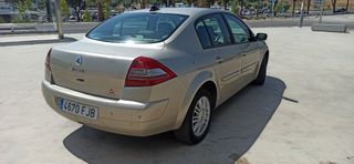 Renault Megane Sedan Automático 