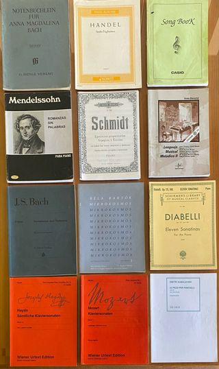 Lote de 21 libros de partituras y métodos de piano