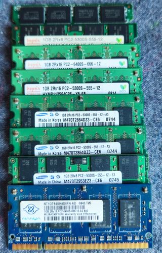 Lote 8 módulos RAM 1GB