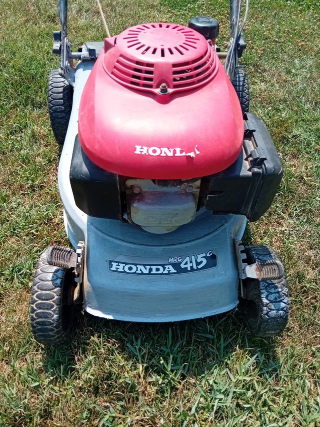 Cortacésped Honda HRG 415c funciona perfectamente