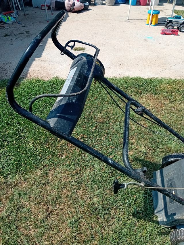 Cortacésped Honda HRG 415c funciona perfectamente