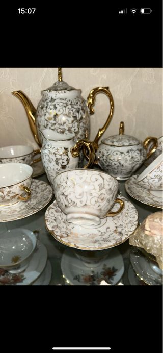 Set da tè in porcellana