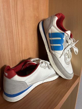 Zapatillas Mustang hombre - Blancas y azules