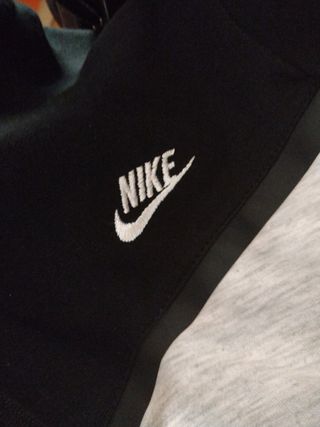Sudadera Nike Tech Fleece gris-negro