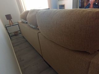 Sofá chaise longue beige
