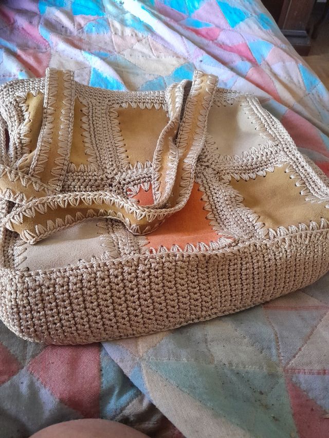 Borsa a uncinetto beige e marrone