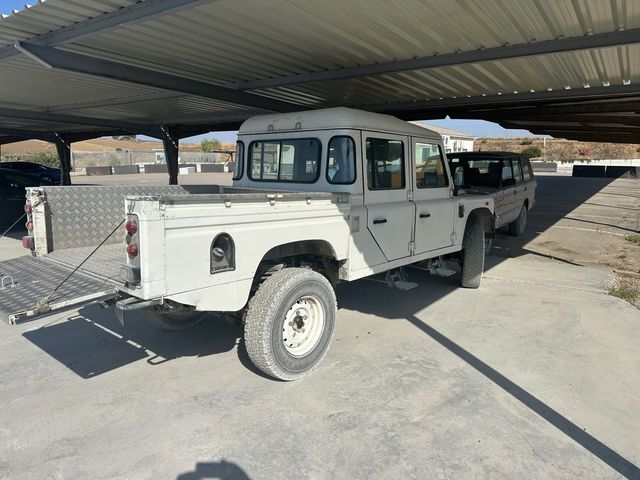 Land Rover Defender 2006