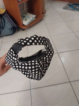 Cappellino con visiera con pois