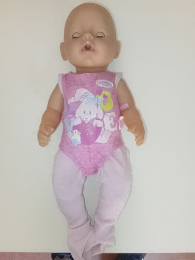 Muñeca baby born 