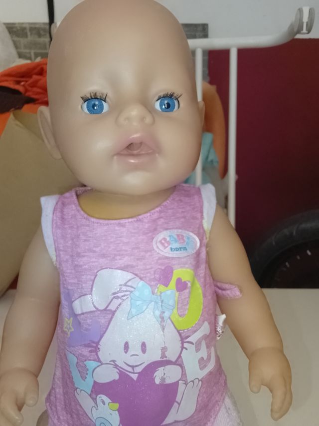 Muñeca baby born 