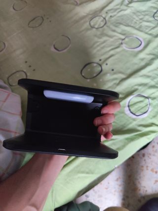 Despertador con cargador inalámbrico